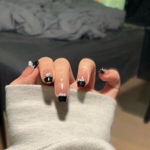 Presell: “Black Pearl” Custom Press on nail